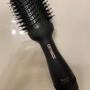 Amika blow dryer brush